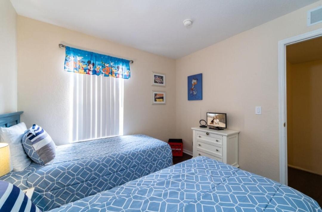 World Cup Resort Style Themed Rooms Kid Friendly Davenport Bagian luar foto
