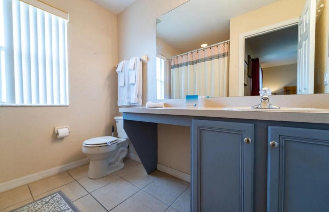 World Cup Resort Style Themed Rooms Kid Friendly Davenport Bagian luar foto