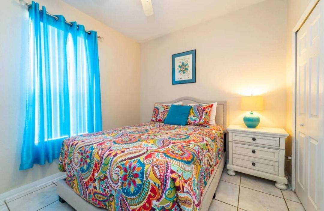 World Cup Resort Style Themed Rooms Kid Friendly Davenport Bagian luar foto