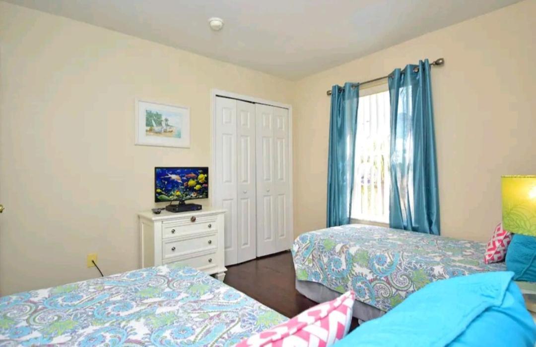 World Cup Resort Style Themed Rooms Kid Friendly Davenport Bagian luar foto